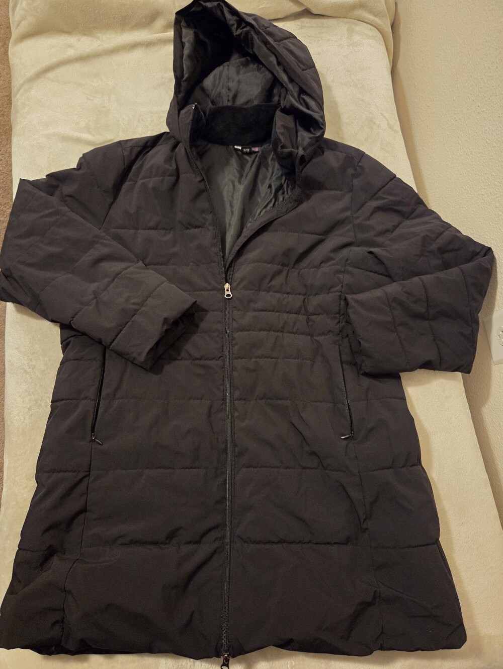 EUC Swiss Tech Puffer coat